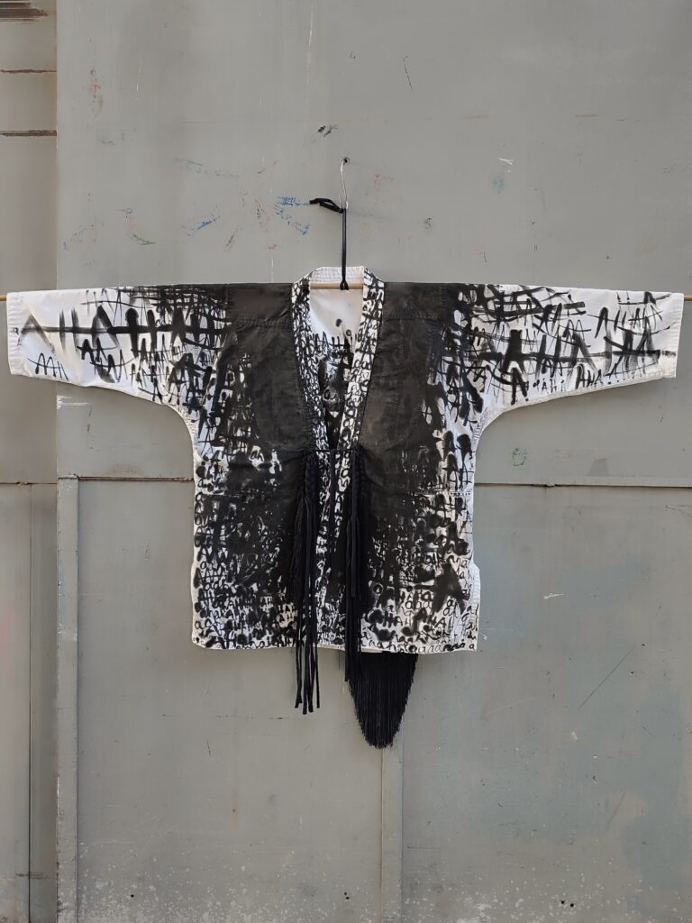 Sans titre (il nero), face, 79x160cm, 2025